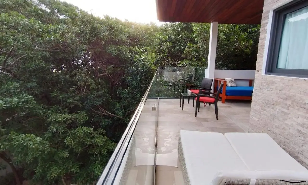 Cruz Con Mar By Happy Address Otel Playa del Carmen
